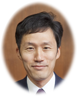 松山大学学長　溝上 達也